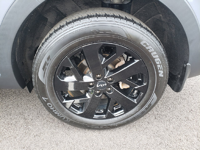 Certified 2023 Kia Sorento S AWD/4WD image 16