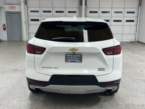 Used 2023 Chevrolet Blazer LT image 3