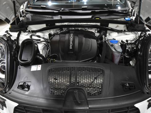 Used 2018 Porsche Macan image 54