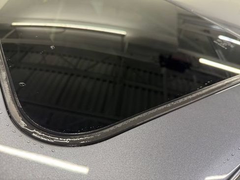 Used 2019 Lexus ES 300h w/ Accessory Package FWD image 22