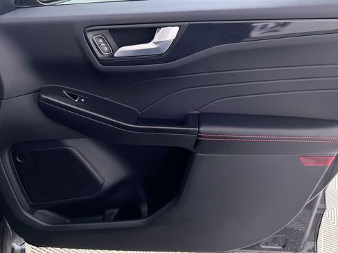 Used 2024 Ford Escape ST-Line w/ Equipment Group 301A image 30