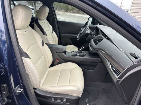 Used 2021 Cadillac XT4 Sport image 19