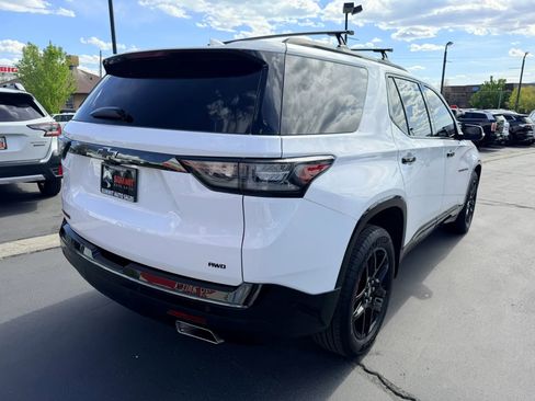 Used 2021 Chevrolet Traverse Premier w/ Redline Edition AWD/4WD image 4