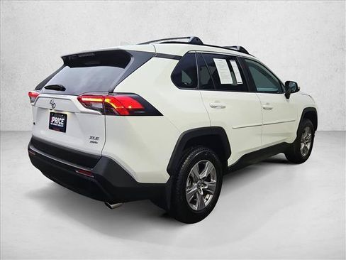 Used 2024 Toyota RAV4 XLE AWD/4WD image 5