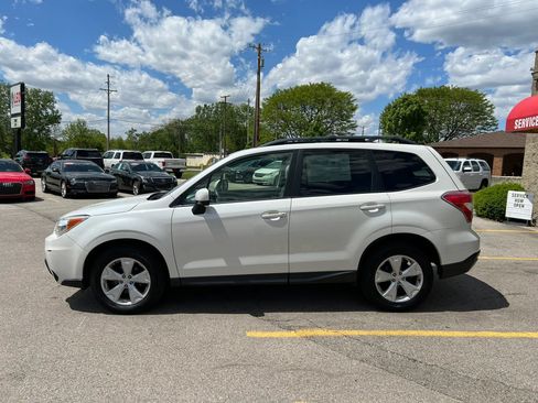 Used 2015 Subaru Forester 2.5i Premium w/ All-Weather Package AWD/4WD image 8