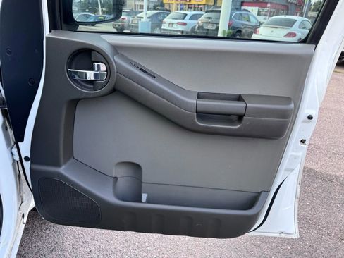 Used 2013 Nissan Xterra S w/ Value Package image 18