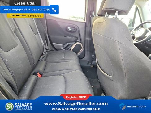 Used 2015 Jeep Renegade Latitude FWD image 13