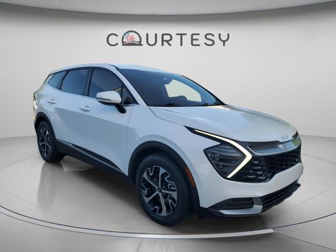 Certified 2024 Kia Sportage EX image 5