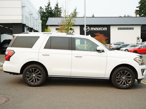 Used 2021 Ford Expedition Limited image 2