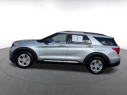 Used 2023 Ford Explorer XLT w/ Equipment Group 202A image 52