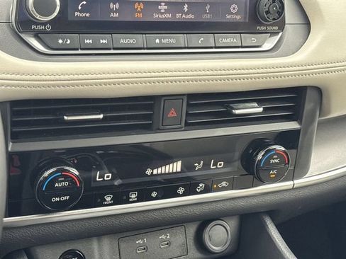 Used 2025 Nissan Rogue SV FWD image 20