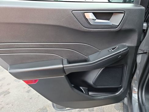 Used 2024 Ford Escape ST-Line w/ Cold Weather Package image 27