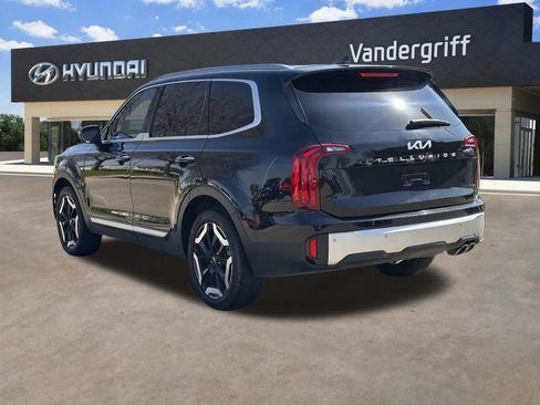 Used 2023 Kia Telluride S image 10