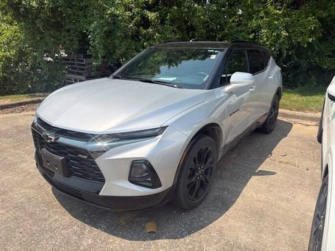 Used 2022 Chevrolet Blazer RS w/ Enhanced Convenience Package FWD image 2