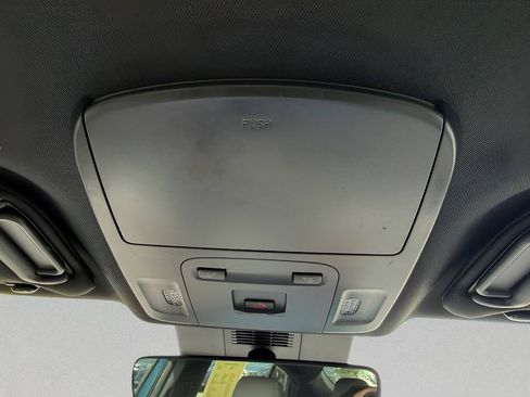 Used 2025 Toyota Camry SE w/ Convenience Package FWD image 31