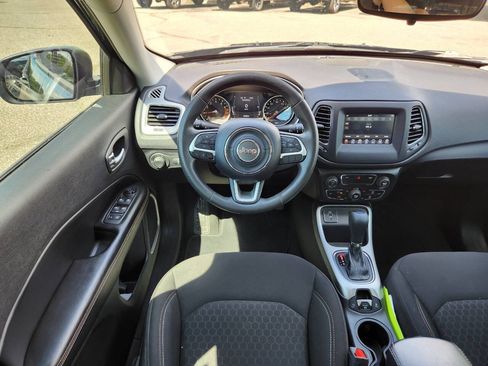 Used 2021 Jeep Compass Sport FWD image 17