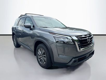 New 2025 Nissan Pathfinder SV w/ SV Premium Package