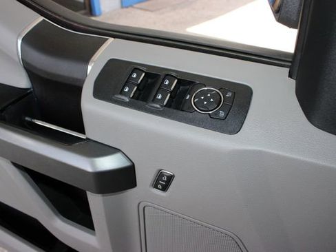 Used 2018 Ford F150 XLT image 23