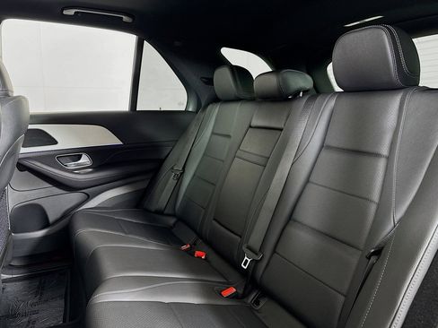 Certified 2025 Mercedes-Benz GLE 450e 4MATIC image 9