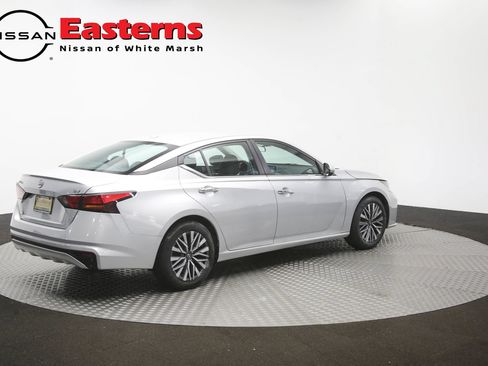 Used 2023 Nissan Altima 2.5 SV FWD image 40