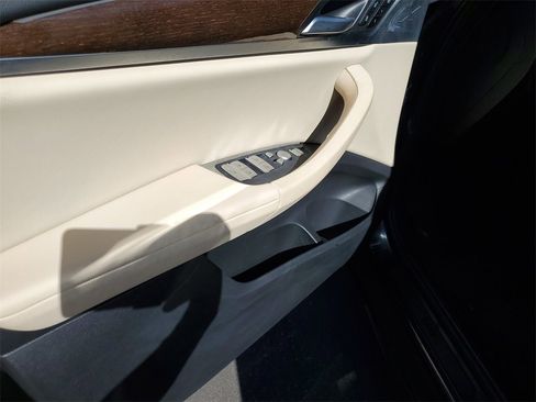 Used 2024 BMW X3 sDrive30i w/ Convenience Package image 18