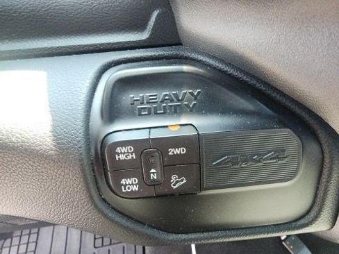 Used 2021 RAM 2500 Big Horn w/ Level 1 Equipment Group AWD/4WD image 30