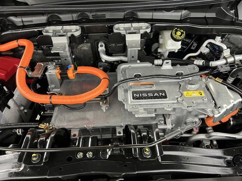 Used 2024 Nissan Ariya AWD image 34