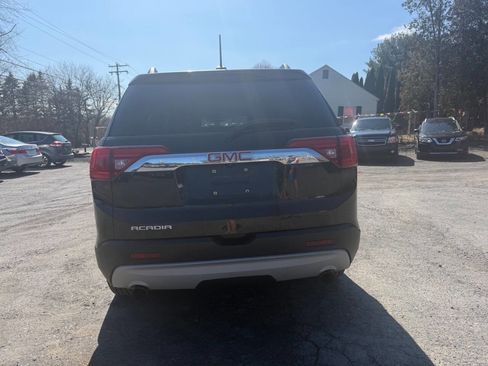 Used 2017 GMC Acadia SLE image 5