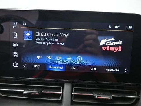 Used 2025 Chevrolet Trax LT FWD image 23