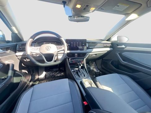 New 2025 Volkswagen Jetta SE image 23