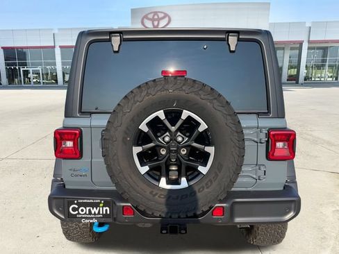 Used 2025 Jeep Wrangler Unlimited Rubicon 4xe w/ Safety Group AWD/4WD image 4