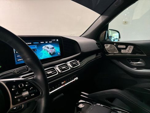 Used 2023 Mercedes-Benz Maybach GLS 600 4MATIC image 21