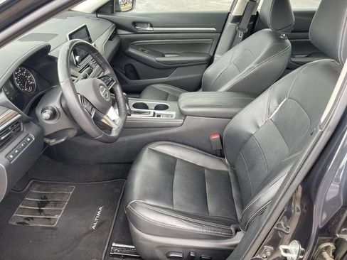 Used 2019 Nissan Altima 2.5 Platinum FWD image 10