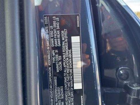 Used 2025 Volvo XC90 B6 Plus image 28