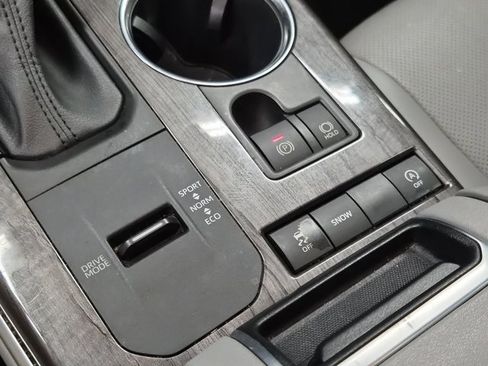 Used 2021 Toyota Highlander Platinum image 36