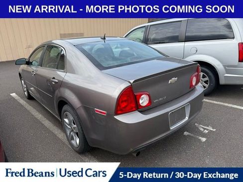 Used 2010 Chevrolet Malibu LT w/ Power Convenience Package image 4