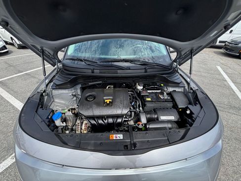 Used 2025 Kia Soul LX w/ LX Technology Package image 32