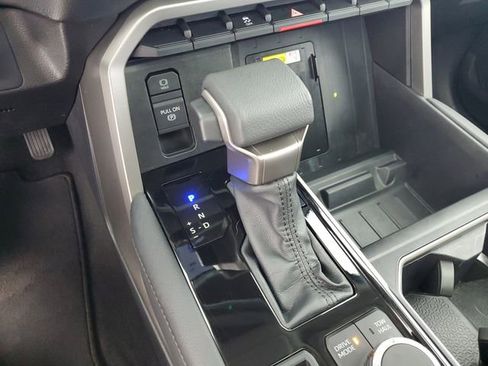 Used 2023 Toyota Tundra Limited w/ Power Package AWD/4WD image 31