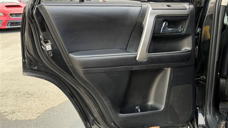 Used 2017 Toyota 4Runner Limited AWD/4WD image 38