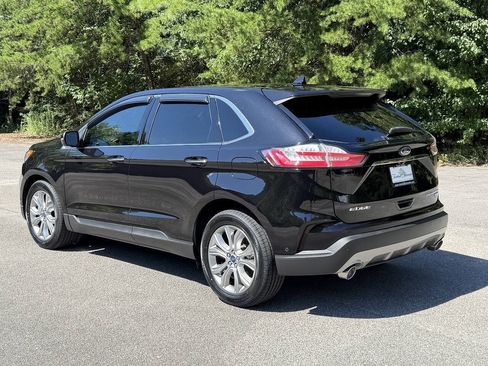 Used 2019 Ford Edge Titanium w/ Equipment Group 301A AWD/4WD image 3
