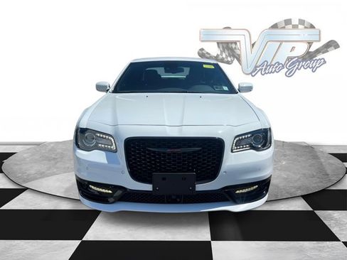 Used 2023 Chrysler 300 S w/ Comfort Group RWD image 3