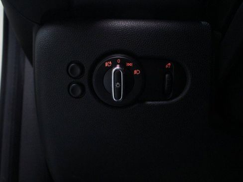 Used 2021 MINI Cooper 4-Door Hardtop w/ Storage Package image 9