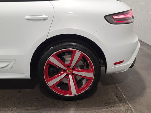 New 2026 Porsche Macan GTS image 35