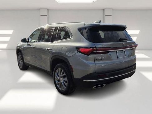 Certified 2025 Buick Enclave Preferred image 3