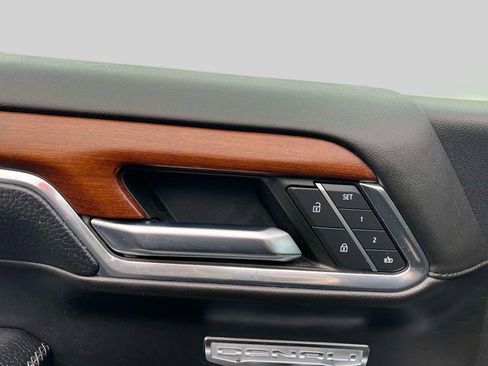 Used 2023 GMC Sierra 1500 Denali w/ Denali Reserve Package image 18