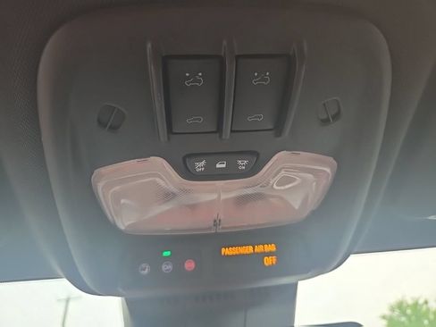 Used 2023 GMC Canyon AT4 AWD/4WD image 34