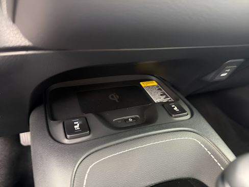 Used 2025 Toyota Corolla XSE FWD image 38