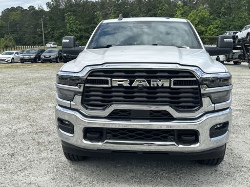 Used 2026 RAM 2500 Big Horn AWD/4WD image 2