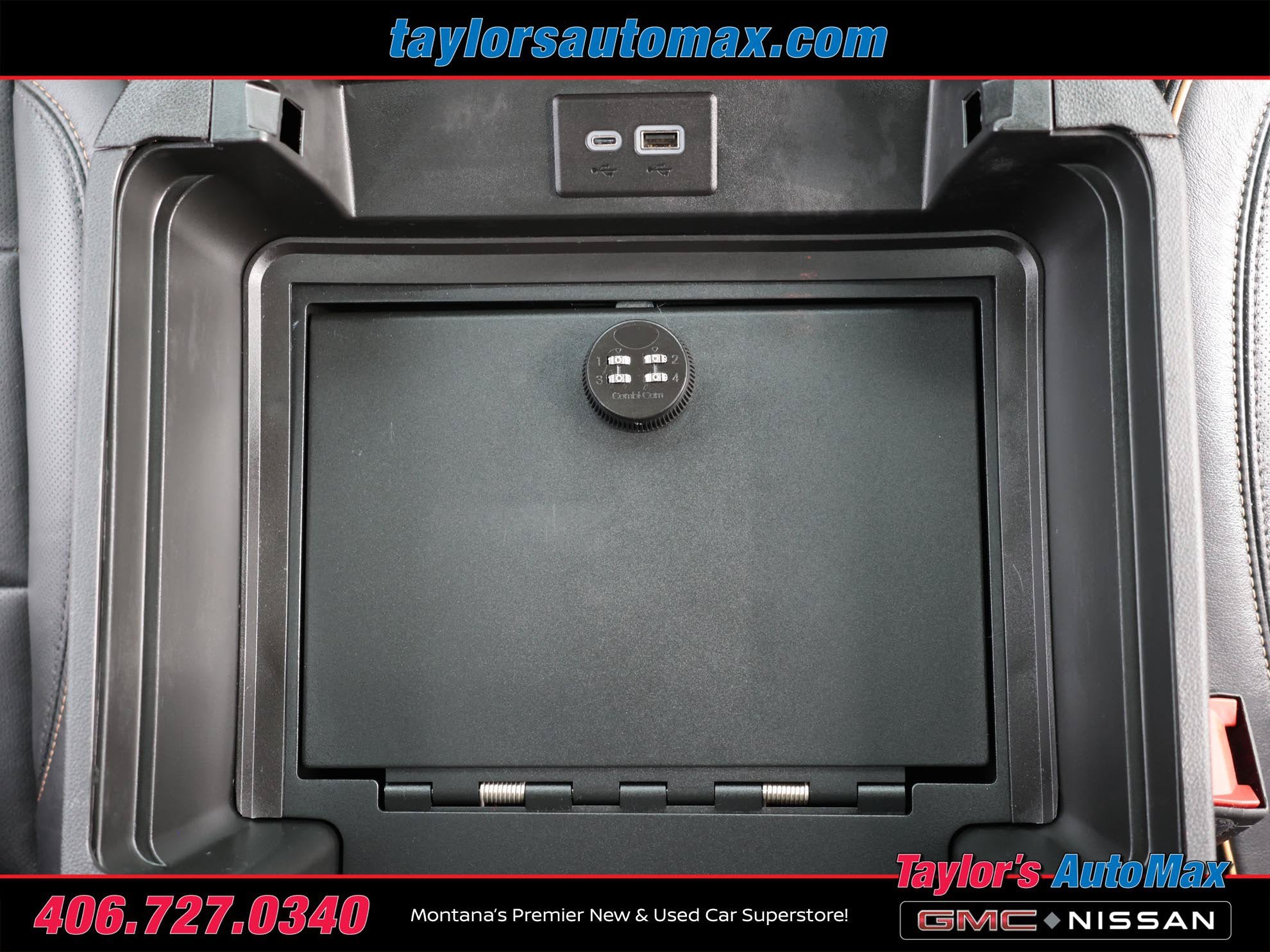 Used 2024 GMC Yukon AT4 w/ Technology Package AWD/4WD image 26