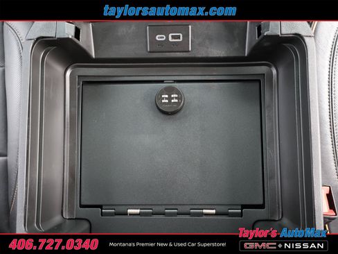 Used 2024 GMC Yukon AT4 w/ Technology Package AWD/4WD image 26